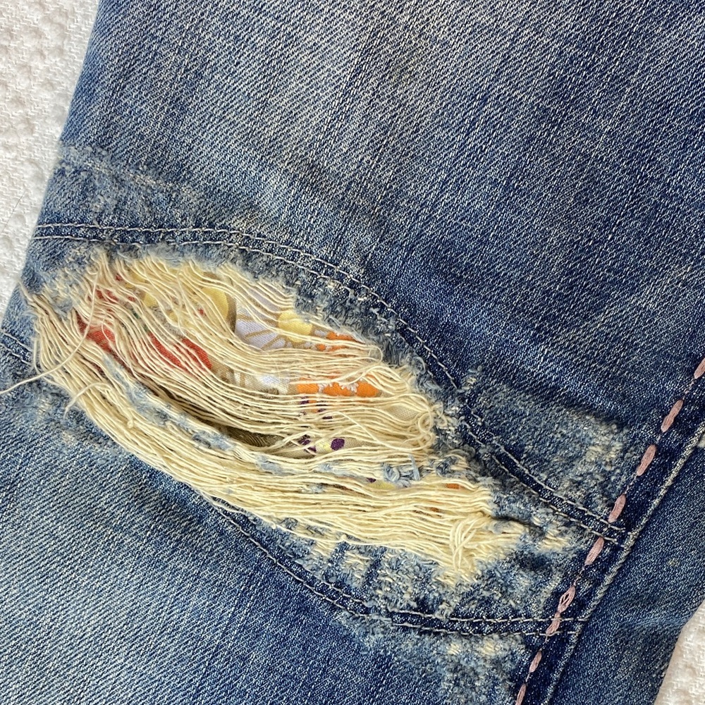 Joe's Jeans Low Rise Boho chic Embroidered Distressed and patchwork detail - Picture 8 of 14